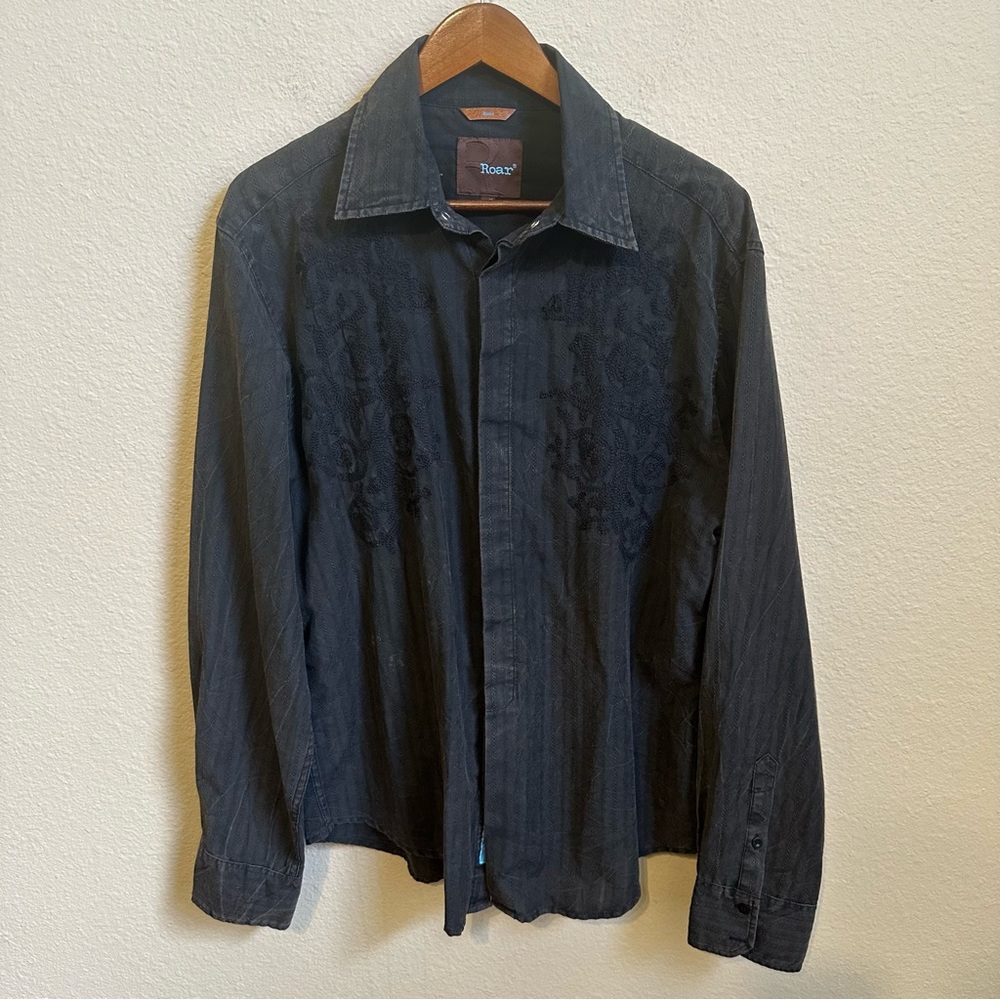Roar Y2K Men’s Black Embroidered Striped Button Up Shirt